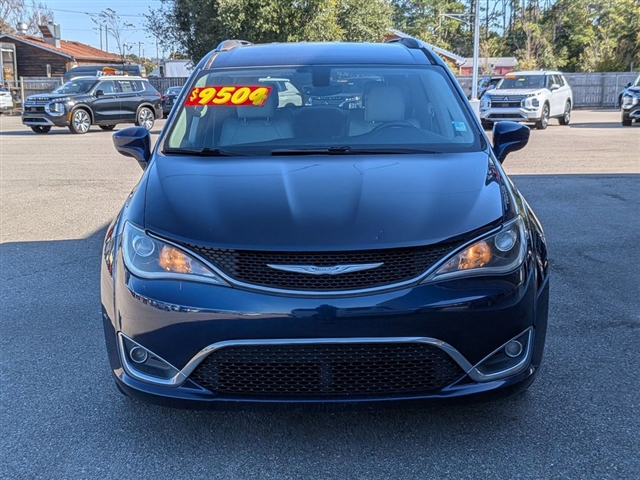 2017 Chrysler Pacifica Touring-L Plus:01870UU