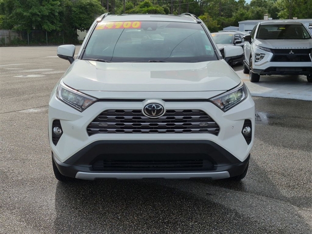 2020 Toyota RAV4 Limited:02570UU