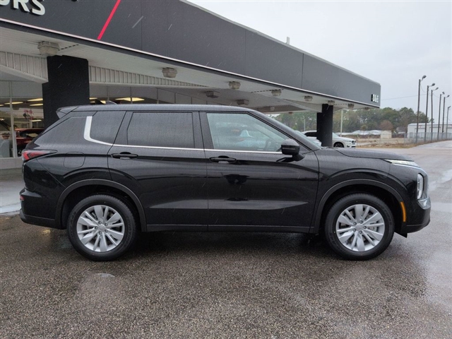 2026 Mitsubishi Outlander ES:MI30180