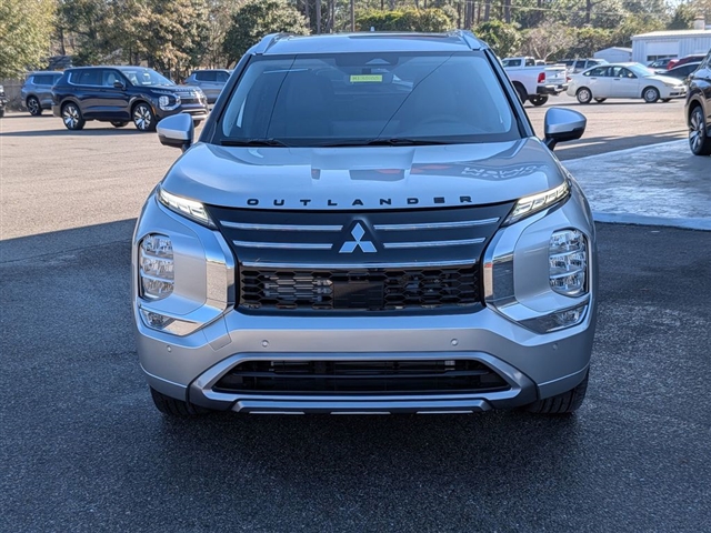 2026 Mitsubishi Outlander Black Edition:MI30100