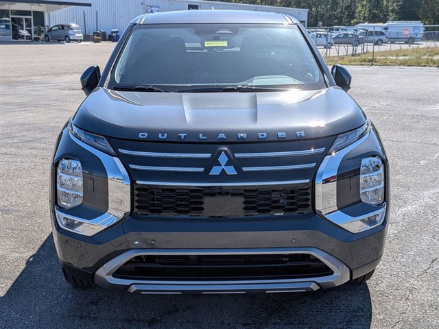 2025 Mitsubishi Outlander SE:MM139910