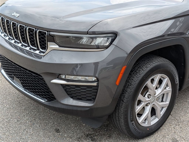 2022 Jeep Grand Cherokee Limited:02460UU