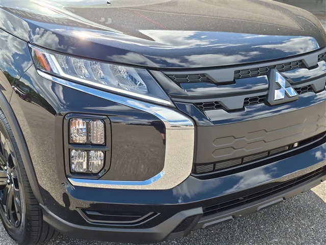 2027 Mitsubishi Outlander Sport LE:MI230580
