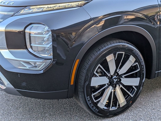 2025 Mitsubishi Outlander SE:MM39990