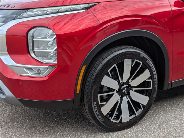 2025 Mitsubishi Outlander SE:MM39840