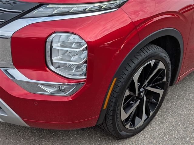 2023 Mitsubishi Outlander SE:39881N