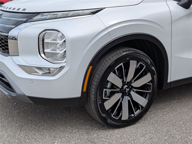 2026 Mitsubishi Outlander SE:MI30270