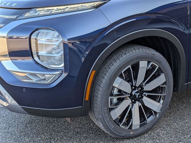 2026 Mitsubishi Outlander SE:MI30090