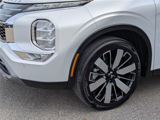 2026 Mitsubishi Outlander SE:MI30160