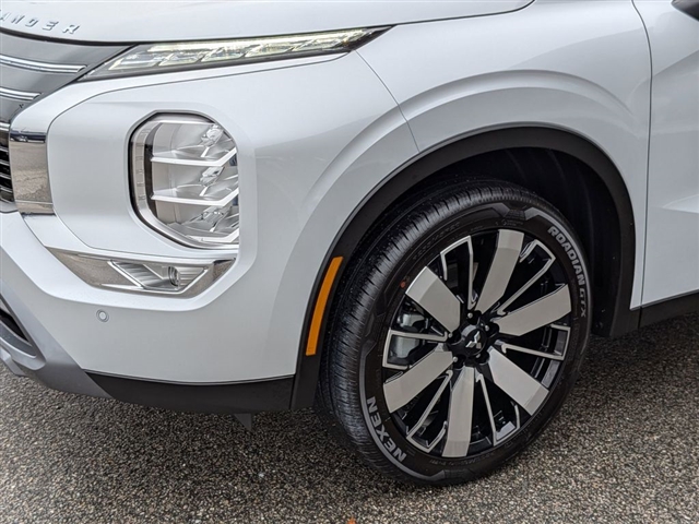 2026 Mitsubishi Outlander SE:MI30130