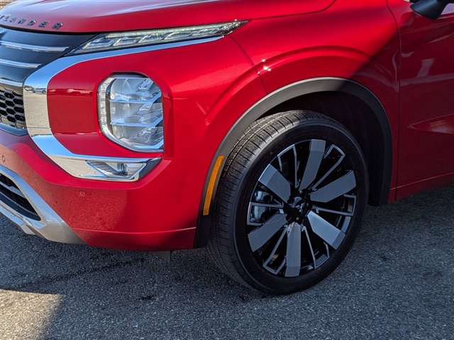 2026 Mitsubishi Outlander Black Edition:MI30060