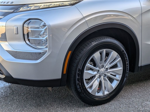 2025 Mitsubishi Outlander ES:MM139920