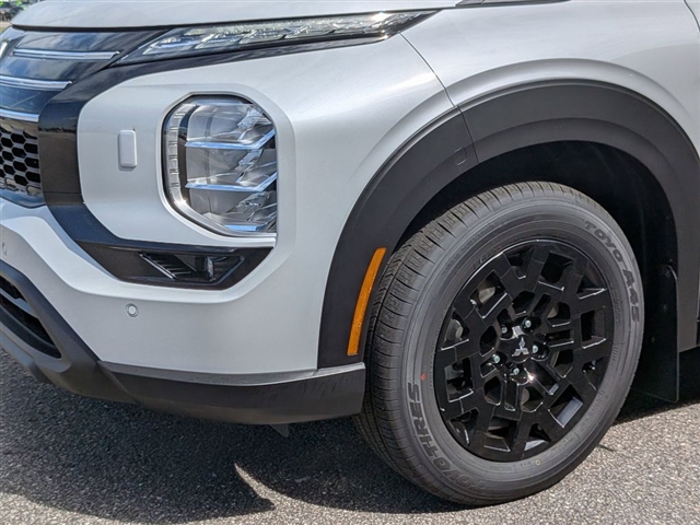 2025 Mitsubishi Outlander Trail Edition:MM139780