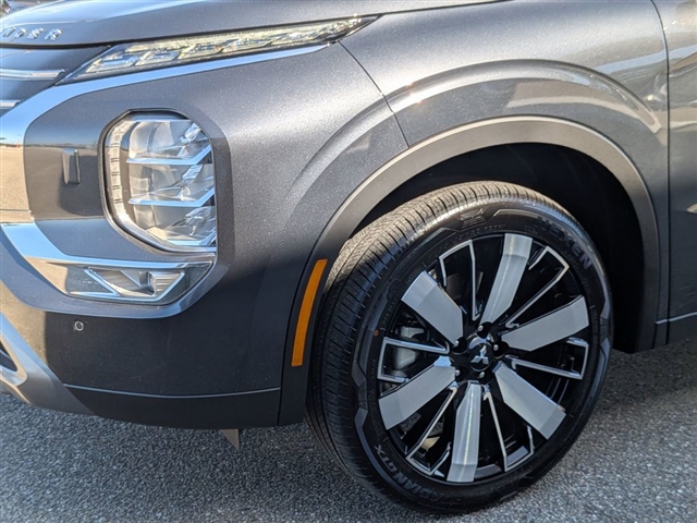 2025 Mitsubishi Outlander SE:MM139910