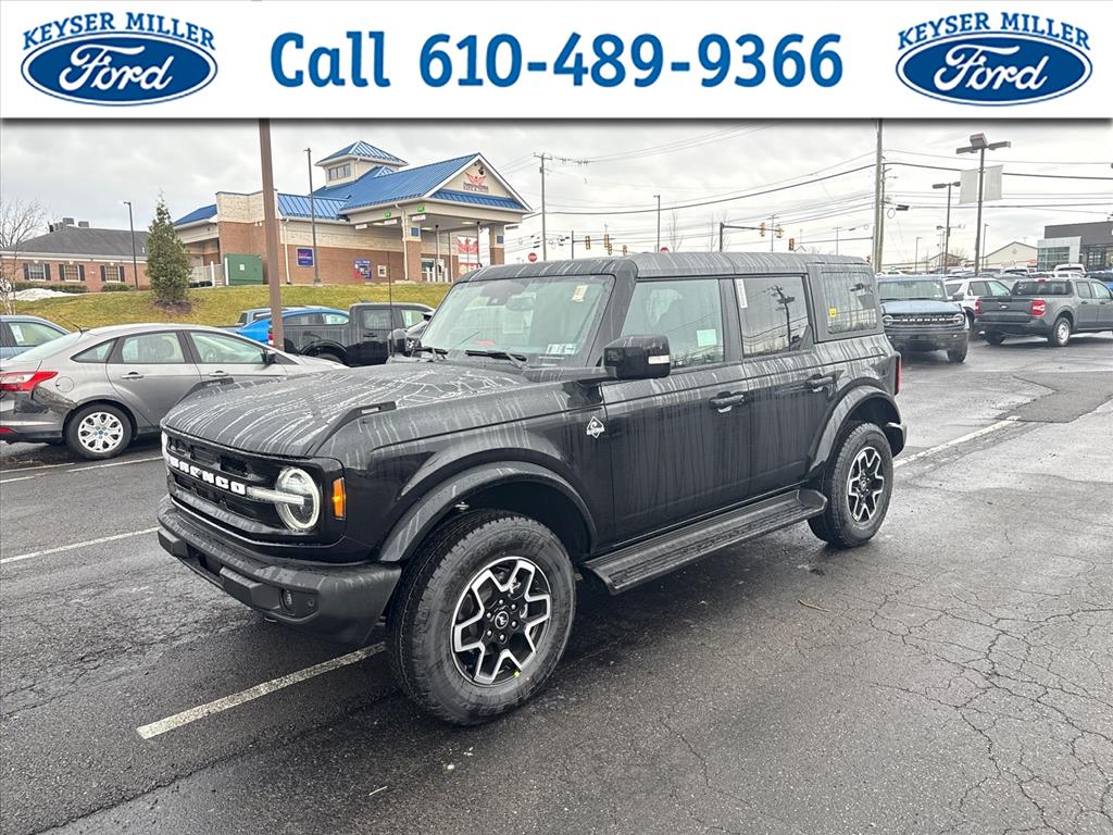 2025 Ford Bronco Outer Banks 4-Door 4WD