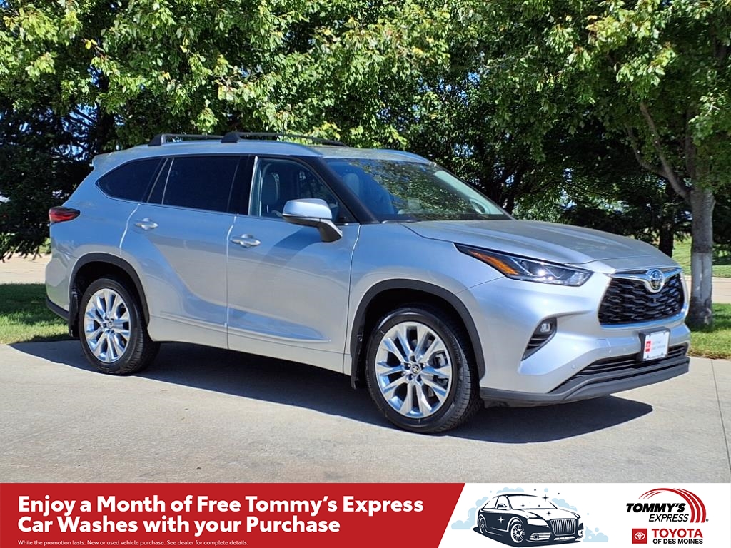 2022 Toyota Tacoma Double Cab SR5 photo 2