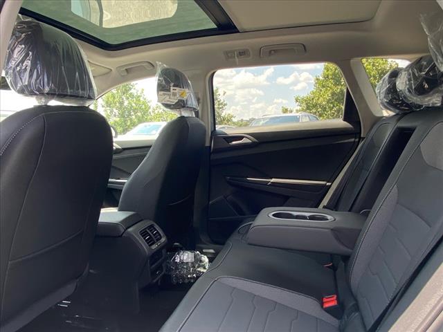 2025 Volkswagen Taos 
