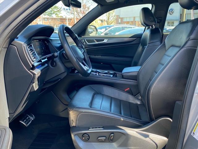 2024 Volkswagen Atlas Cross Sport 2.0T SEL R-Line