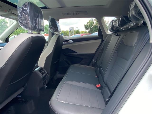 2025 Volkswagen Taos 