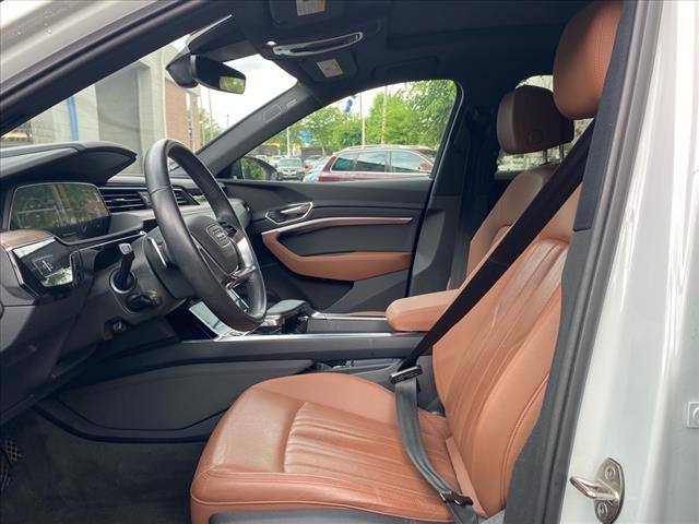 2021 Audi e-tron quattro Premium Plus