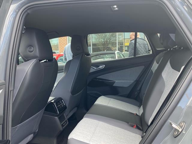 2025 Volkswagen ID.4 Pro