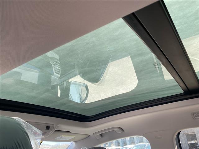 2025 Volkswagen Taos SE Black