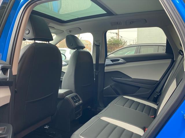 2025 Volkswagen Taos SEL 4Motion