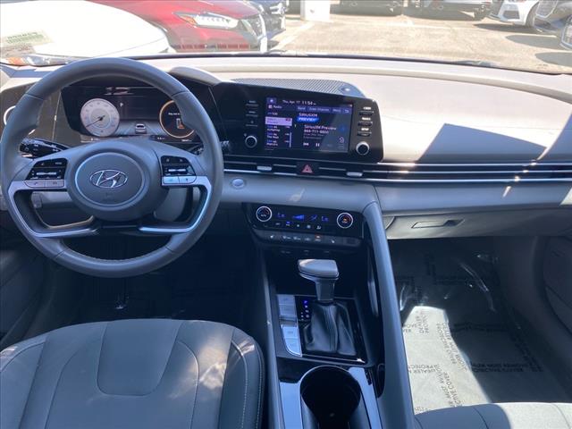 2022 Hyundai ELANTRA SEL