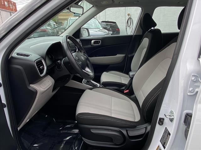 2024 Hyundai VENUE SEL