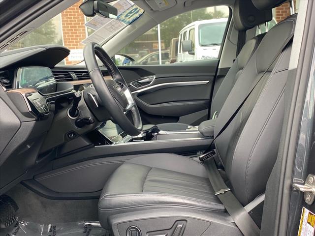 2019 Audi e-tron Premium Plus quattro