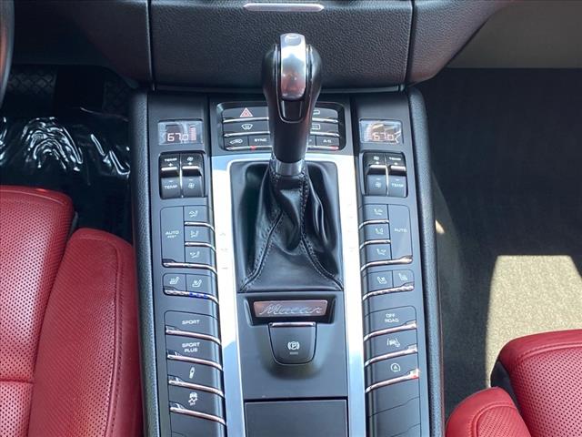 2018 Porsche Macan Turbo