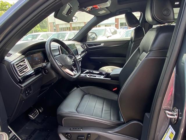 2024 Volkswagen Atlas Cross Sport 2.0T SEL R-Line