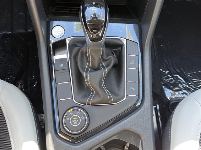2025 Volkswagen Taos SE 4Motion