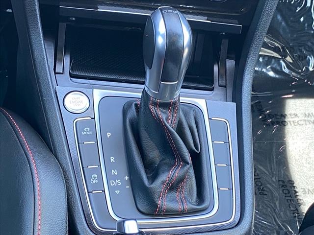 2017 Volkswagen Golf GTI SE