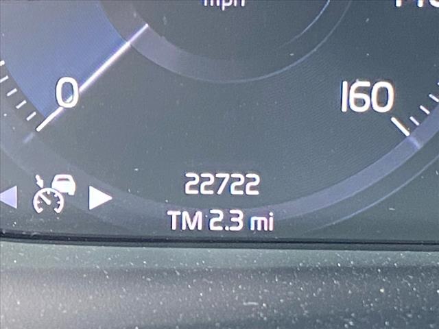 2021 Volvo XC40 T5 R-Design