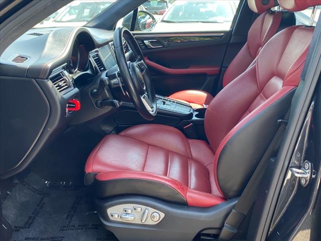2018 Porsche Macan Turbo