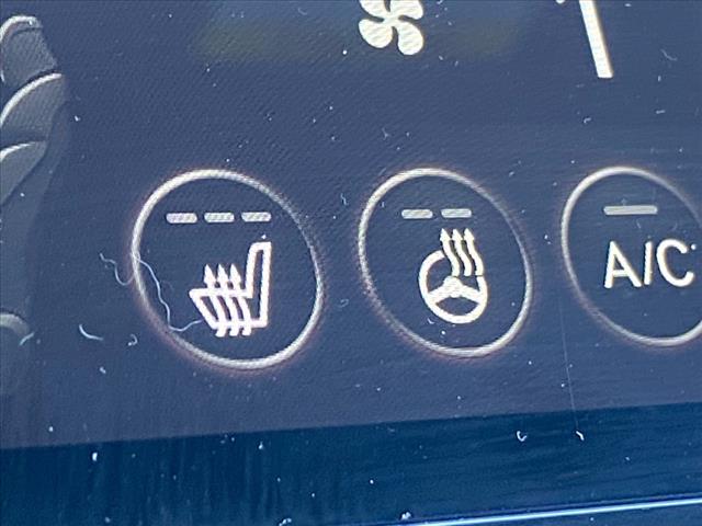 2024 Genesis G70 2.5T Standard