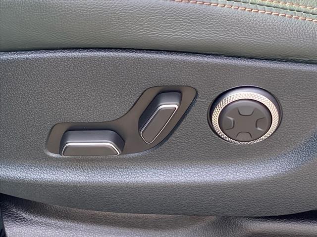 2022 Genesis GV70 2.5T Standard