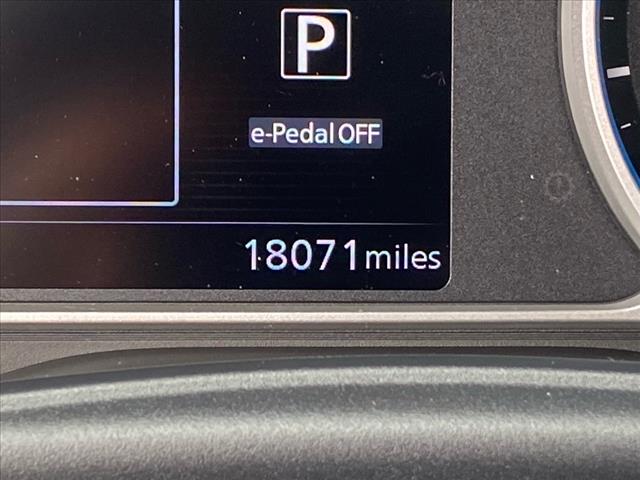 2022 Nissan LEAF SV