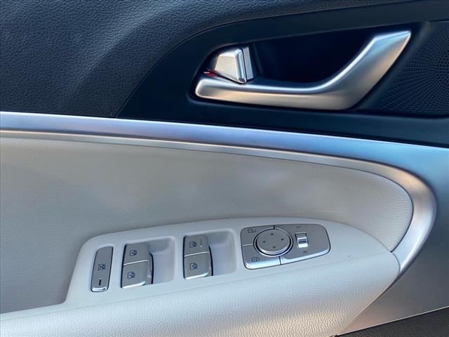 2024 Genesis G70 2.5T Standard