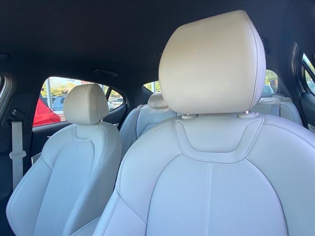 2024 Genesis G70 2.5T Standard