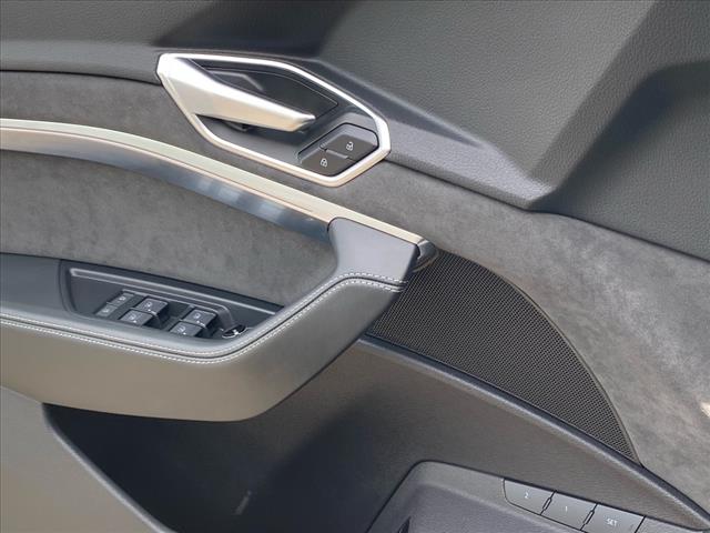 2021 Audi e-tron Prestige quattro