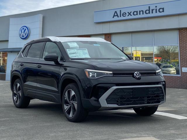 2025 Volkswagen Taos SE 4Motion