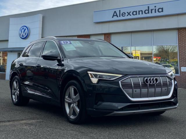 2019 Audi e-tron Premium Plus quattro