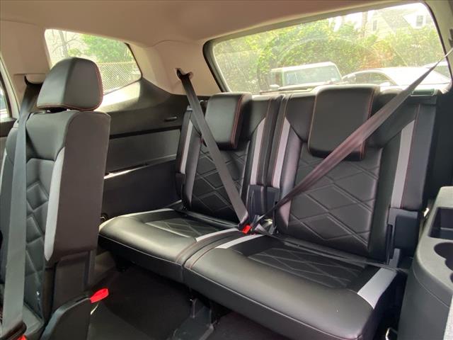 2024 Volkswagen Atlas 2.0T Peak Edition SEL