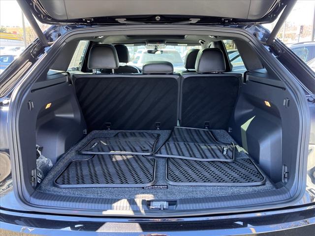 2021 Volkswagen Atlas Cross Sport 3.6L V6 SE w/Technology R-Line