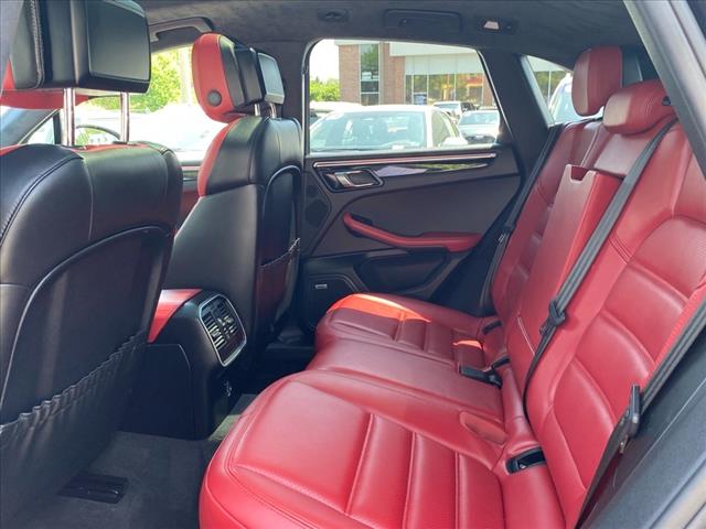 2018 Porsche Macan Turbo