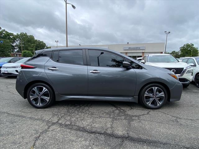 2022 Nissan LEAF SV