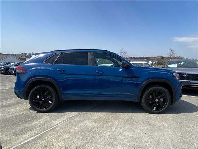 2025 Volkswagen Atlas Cross Sport SEL R-Line Black 4Motion