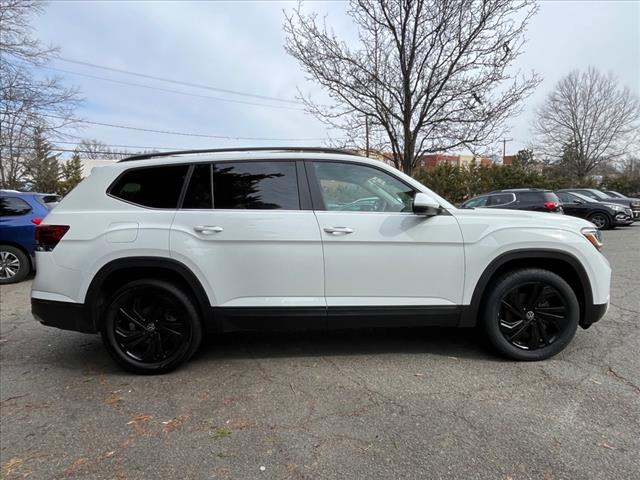 2022 Volkswagen Atlas 3.6L V6 SE w/Technology